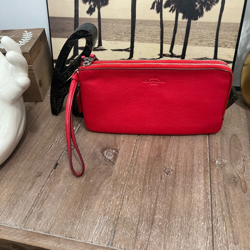 Coach medium wristlet
